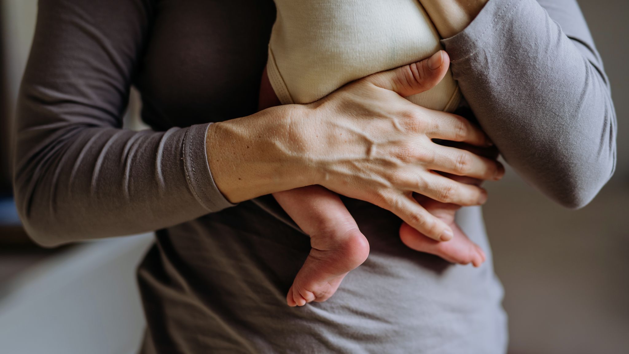 Postpartum and Postnatal Recovery: Why New Mothers Should Track Biological Age